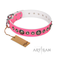 Designer Hundehalsband aus Rosa Leder von
FDTArtisan