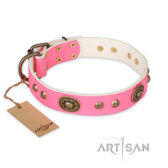 "Sensational Beauty" FDT Artisan rosa Halsband mit Nieten "Sensational Beauty" FDT Artisan rosa Halsband mit Nieten