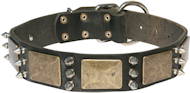 Edles Halsband aus Leder mit massiven Schildern und Spikes