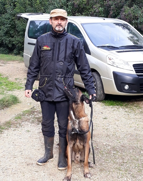 Anzug für Hundesport