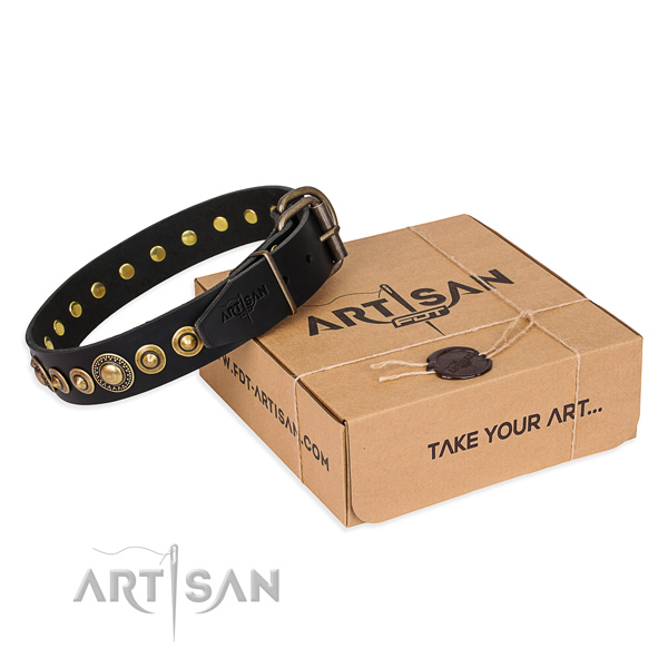 Nieten Halsband aus Leder von FDT Artisan