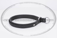 Zughalsband aus Leder mit Designer-Geflecht und starken Ringen Zughalsband aus Leder mit Designer-Geflecht und starken Ringen