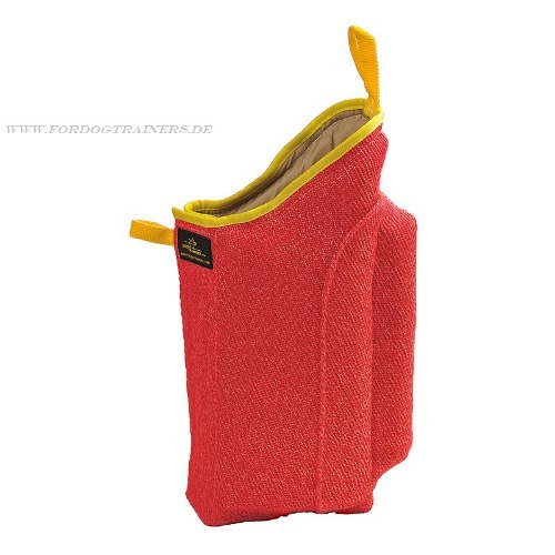 Dog protection leg sleeve with bite bar