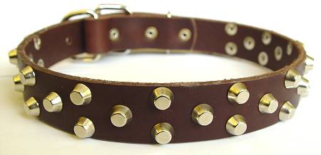 Studded Collar with Pyramids 